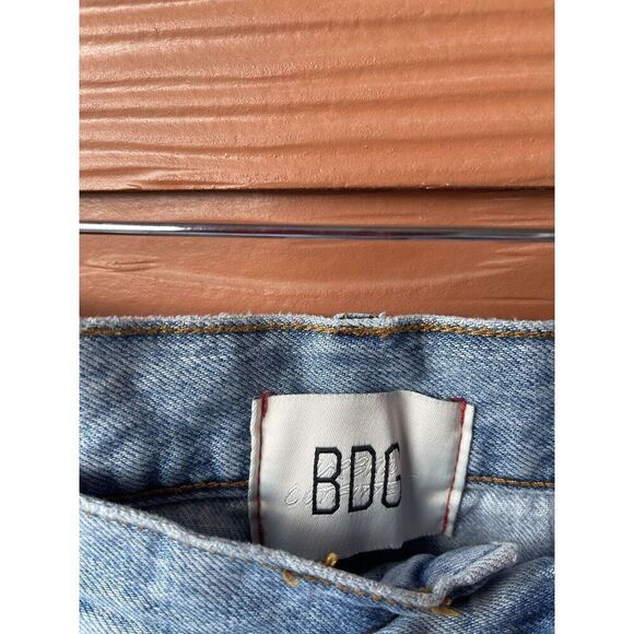 BDG UO Skater Baggy Jean Daisy Patch Wide Leg Mid Rise- Light Blue Size 32 - Picture 6 of 13